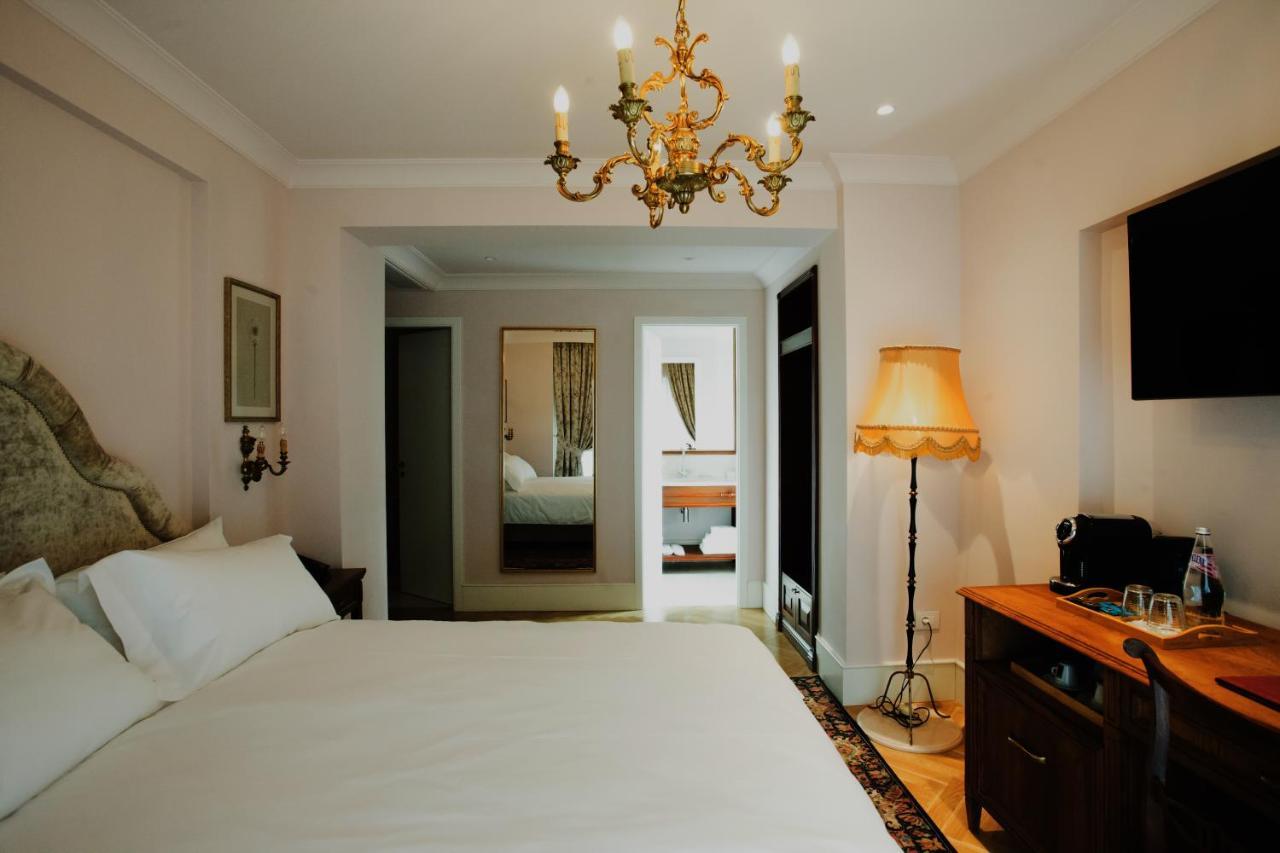 Ebel Boutique Hotel Tirana Exteriör bild