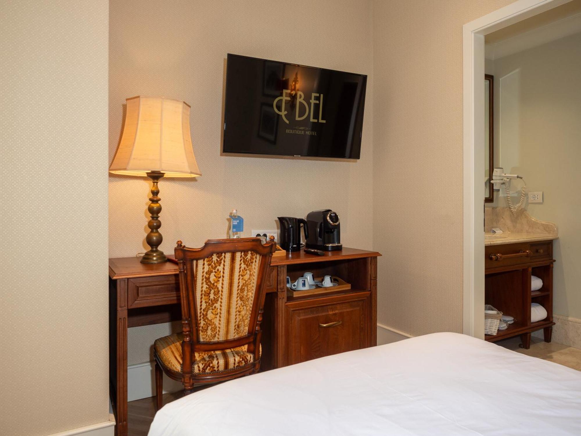 Ebel Boutique Hotel Tirana Exteriör bild